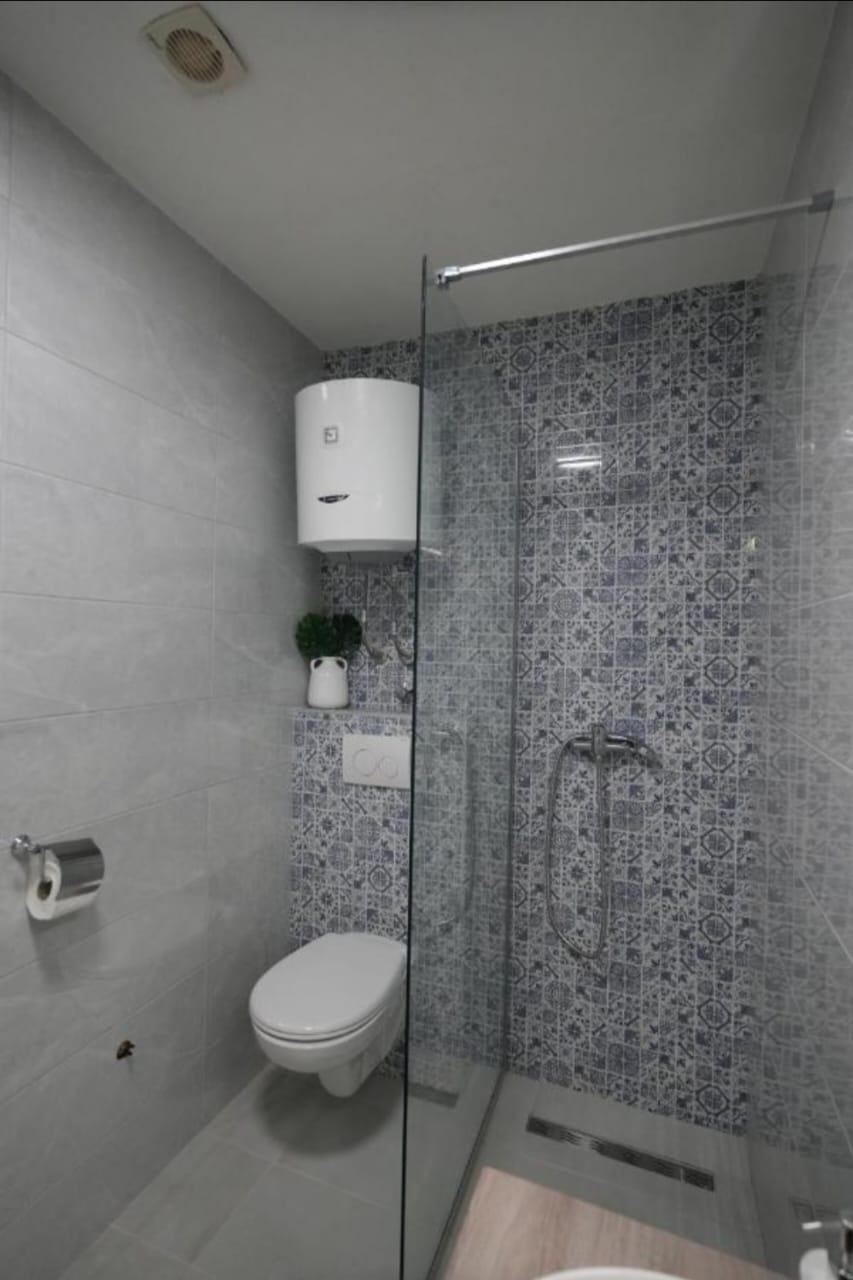 Moderno kupatilo s pločicama